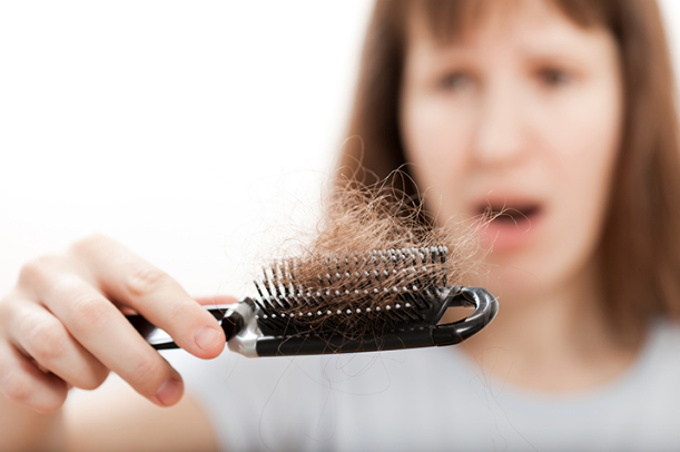 Como lidar com a queda de cabelo após a gravidez