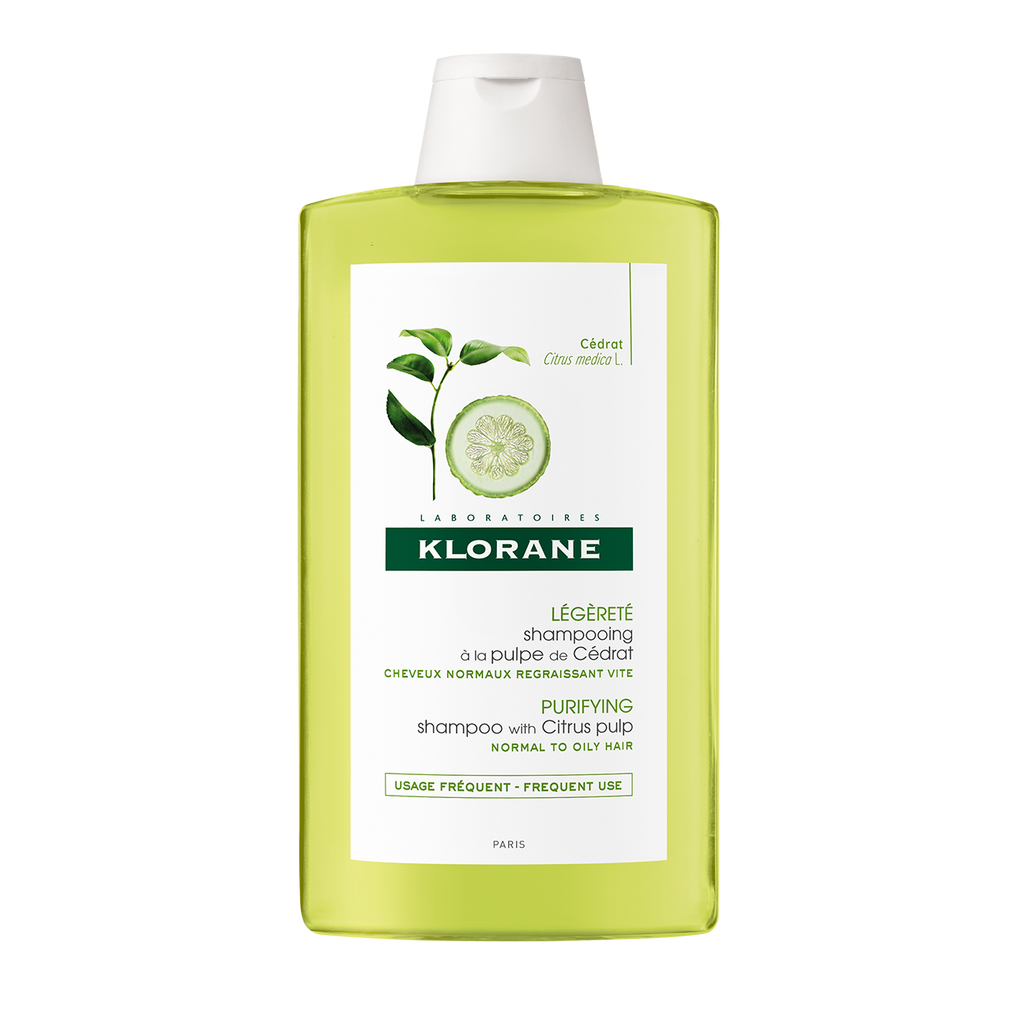 Klorane Capilar Champô Polpa de Cidra para cabelos normais com tendência oleosa atua como um concentrado de vitalidade e leveza. O cabelo fica solto e lavado durante mais tempo.